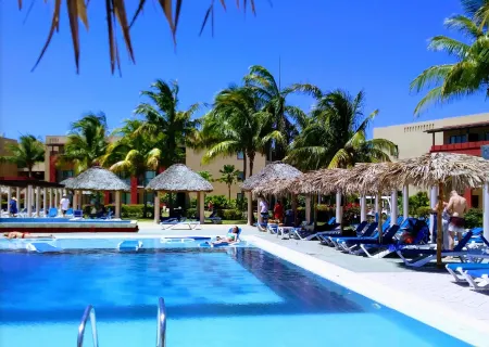Sanctuary at Grand Memories Santa Maria