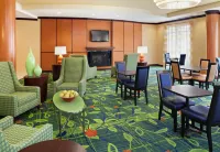 Fairfield Inn & Suites Lewisburg Hotels in White Sulphur Springs