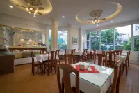 Hanoi Royal Palace Hotel 2 Hôtels à : Hanoï