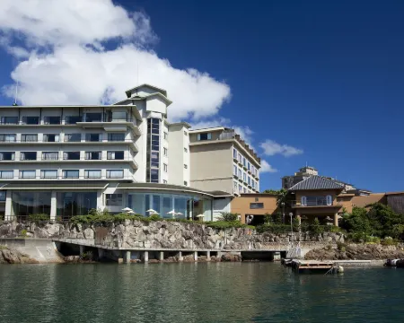 อะวะจิ ยุเมะเซงเก - ซุโมะโตะ ออนเซน โรงแรมในSumoto