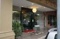 Maxi Inn
