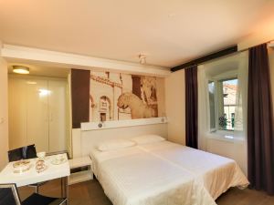 La Porta Luxury Rooms