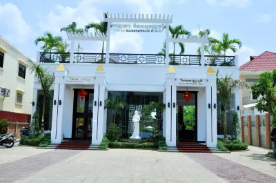 Vimean Sovannaphoum Resort Hotel dekat 7.11.22