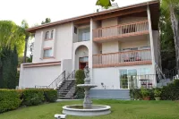 Bed and Breakfast in Hollywood Hills