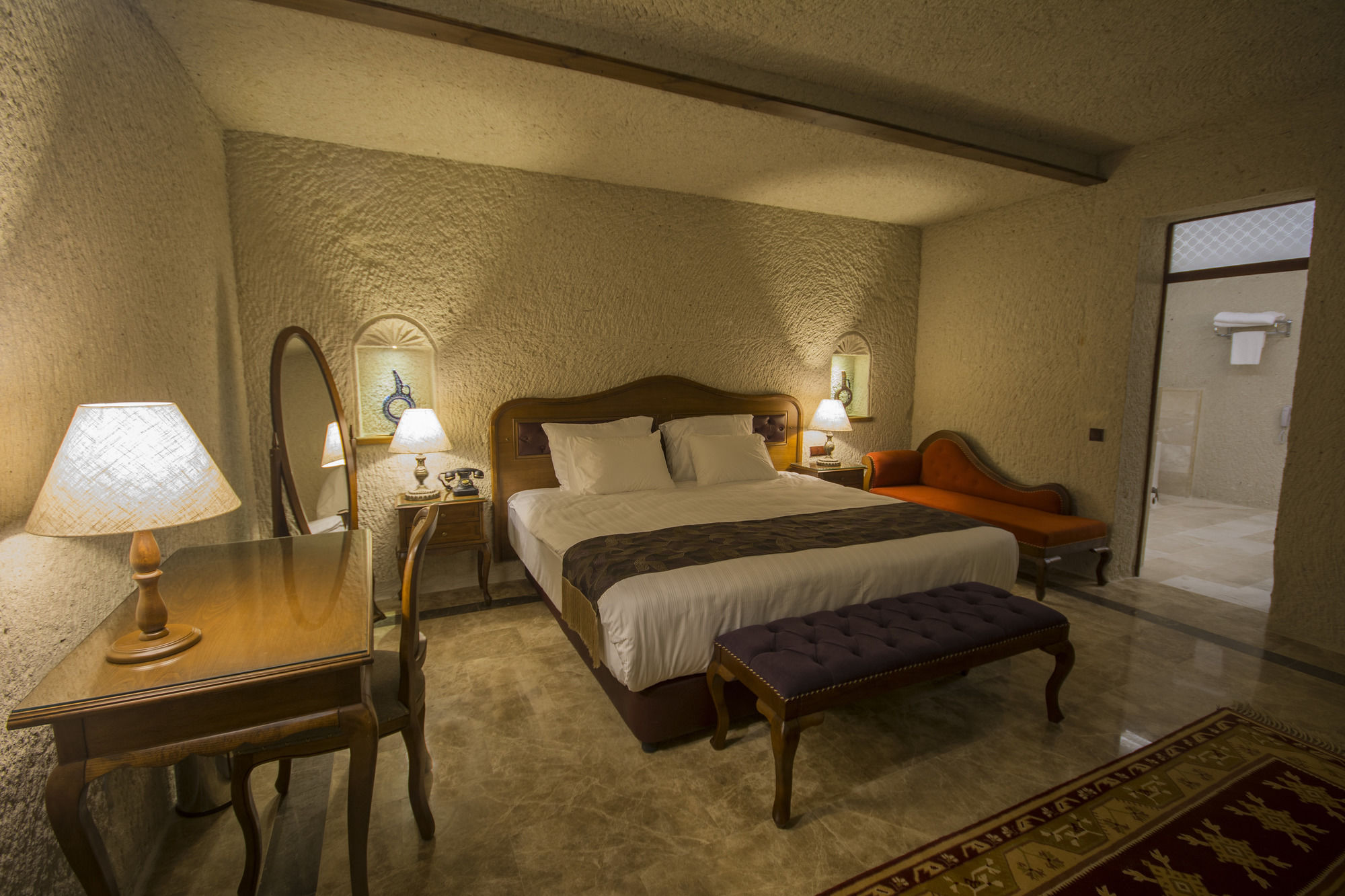 Artemis Cave Suites