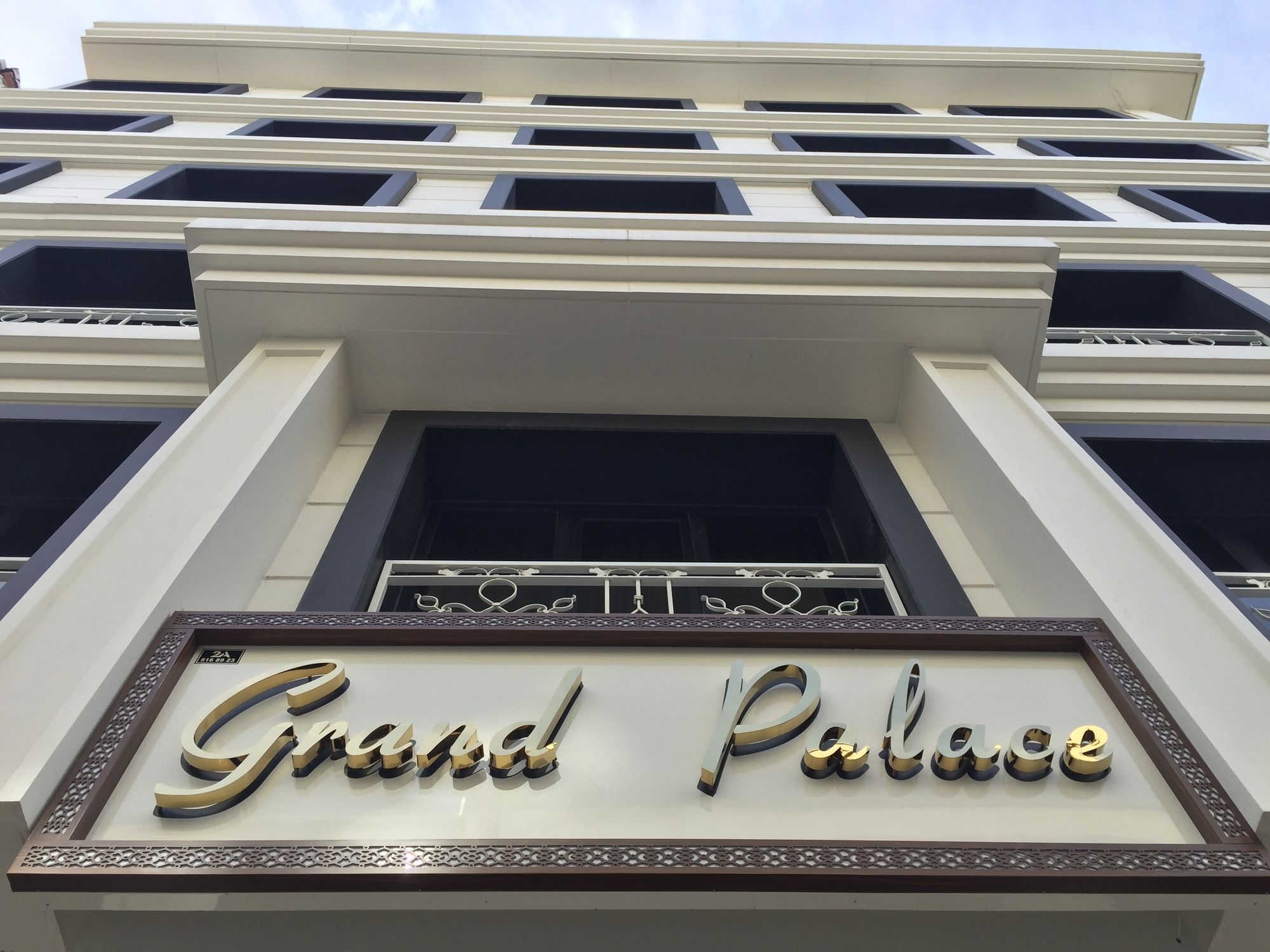 Grand Palace Hotel