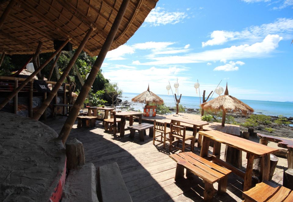 코코 케이프 란타 리조트 수영장