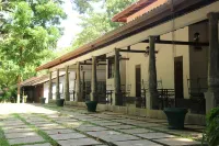 Dambulu Oya Family Park Hotels in Arangala