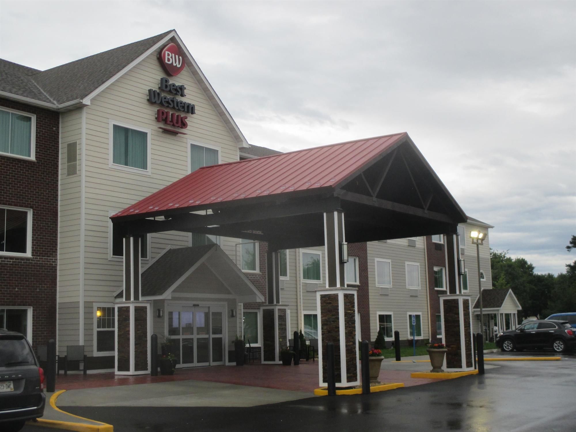 Best Western Plus Menomonie Inn & Suites