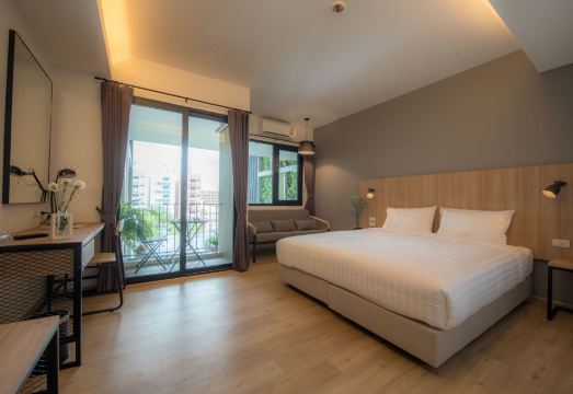 3. 미 호텔 스리나..