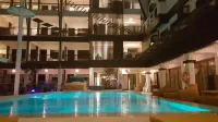 The Selah Garden Hotel - piscina