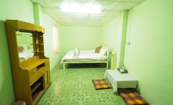 Ram Yai Homestay - Hostel