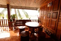 The Good View Guesthouse Hoteles en Mae Sariang