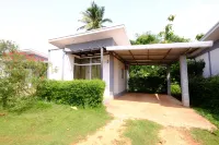 Sixty Nine Resort Hotels near Wat Ban Don Muang