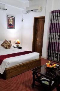 Find Hotels Near Sundarban Courier Service, Tejgaon Circle for ...