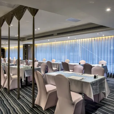 Carlton Hotel