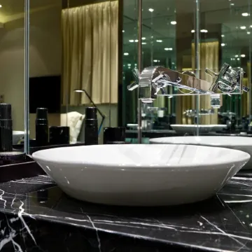 The 99 Bonham Hong Kong Отели рядом с достопримечательностью «Эскалаторы Централ-Мид-Левелс»