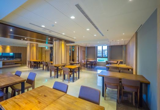 2. 웨이 펑 칭 모..