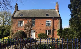 Manor Farm House - Peaceful Stays - Housity