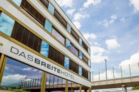 Dasbreitehotel am Rhein Отели рядом с достопримечательностью «Basel SBB Station»