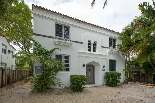 L'Etoile Apartments Part of the Oasis Casita Collection