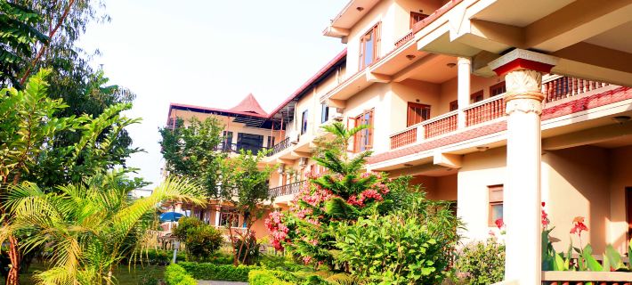 Hotel Royal Safari pvt ltd Hotels in Sauraha