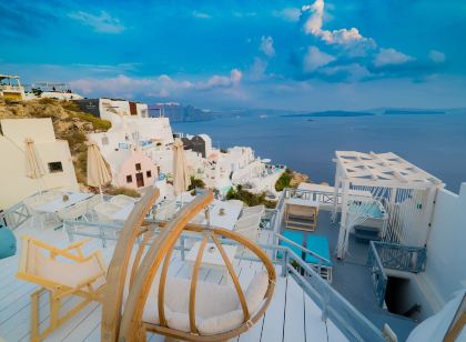 10 Best Hotels near Enigma Club, Santorini 2023