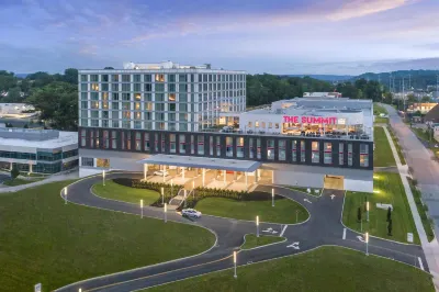 The Summit Hotel Hotels near Cincinnati Reds Hall Of Fame And Museum