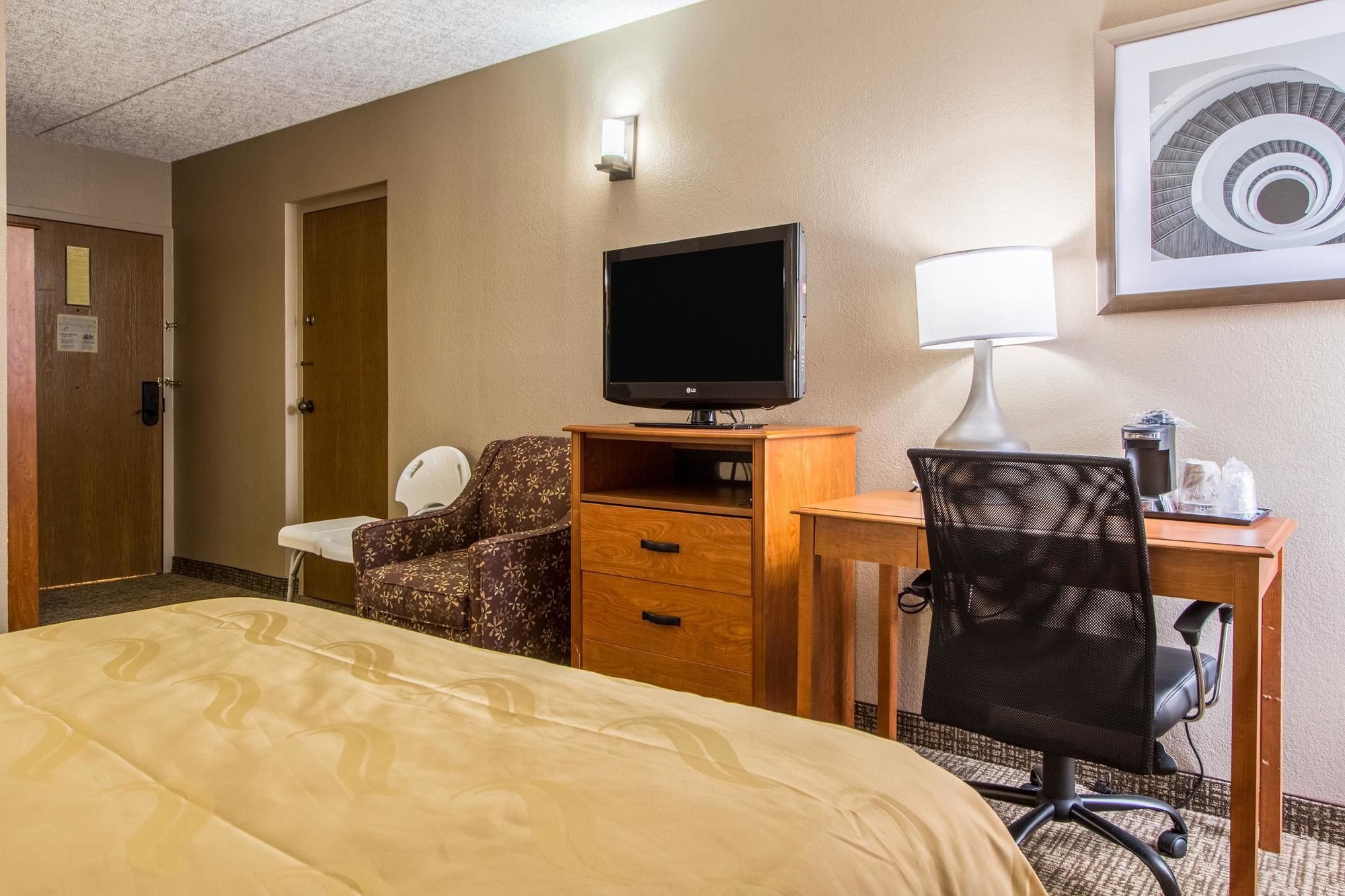 Quality Inn Wickliffe - Cleveland East