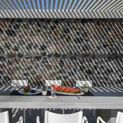 Samsara - Santorini Luxury Retreat Dining/Meeting Rooms