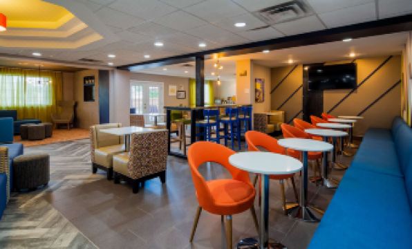 Best Western Plus Newport News Inn  Suites