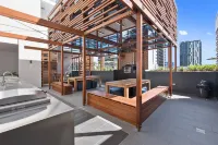 Ivy and Eve Apartments by CLLIX Hotels in West End