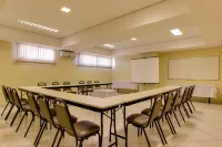 Hotel Metropolitan Canoas Hotels in Esteio