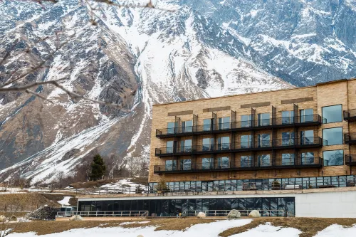 Rooms Hotel Kazbegi Hotels in Stepantsminda
