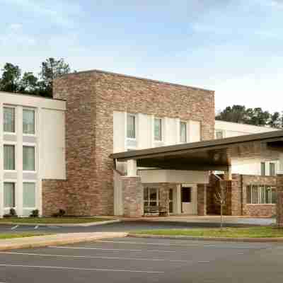 Holiday Inn Express Williamsbrg Busch Gardens Area Hotel Exterior