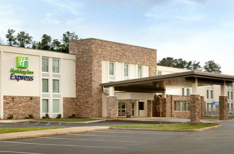 Holiday Inn Express Williamsbrg Busch Gardens Area by IHG