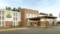 Holiday Inn Express Williamsbrg Busch Gardens Area Hotels in Roberts