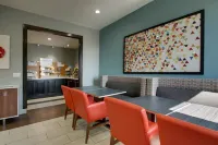 Holiday Inn Express & Suites Lebanon