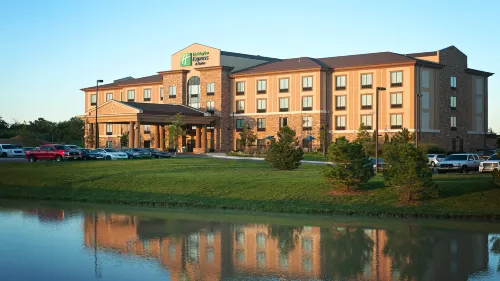 Holiday Inn Express & Suites WICHITA NORTHEAST by IHG - Breakfast