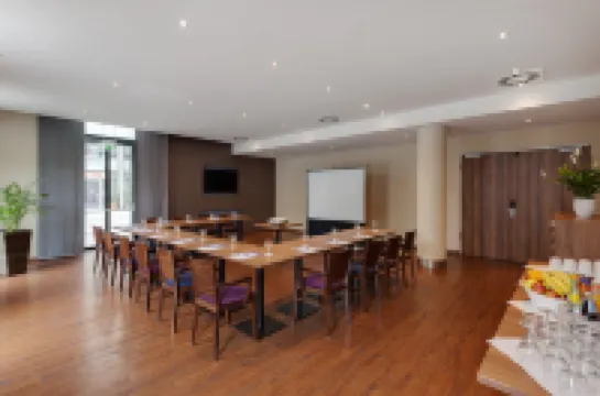 พรีเมียร์ อินน์ เดรสเดิน ซิตี้เซ็นเตอร์