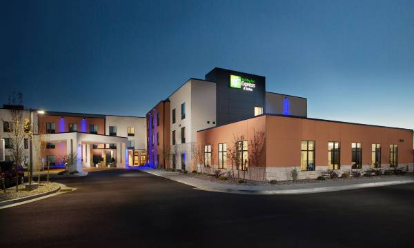Holiday Inn Express & Suites Pocatello by IHG