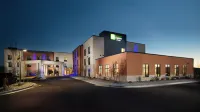 Holiday Inn Express & Suites Pocatello