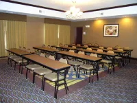 Holiday Inn Express & Suites Belle Vernon