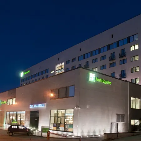HolidayHall Samara (ХолидейХолл Самарабывш. Holiday Inn Samara)