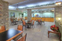 Holiday Inn Express & Suites Carlsbad by IHG - breakfast