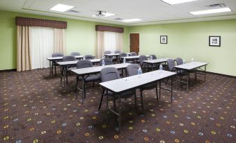 Holiday Inn Express & Suites Van Wert