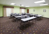 Holiday Inn Express & Suites Van Wert