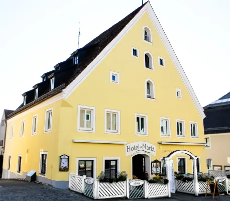Hotel am Markt Hotels in Berching