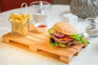 YachtHotel Helvetia Spa- Und Wellnessdomizil - breakfast