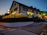GLUECK - AUF Hotels in der Nähe von Charlottenhofer Weihergebiet